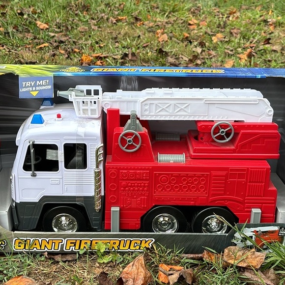 Members Mark Other - MEMBERS MARK GIANT FIRE TRUCK 23”X11.5”X7.5”WIDE